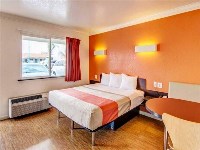 Motel 6 Manteca Eksteriør billede
