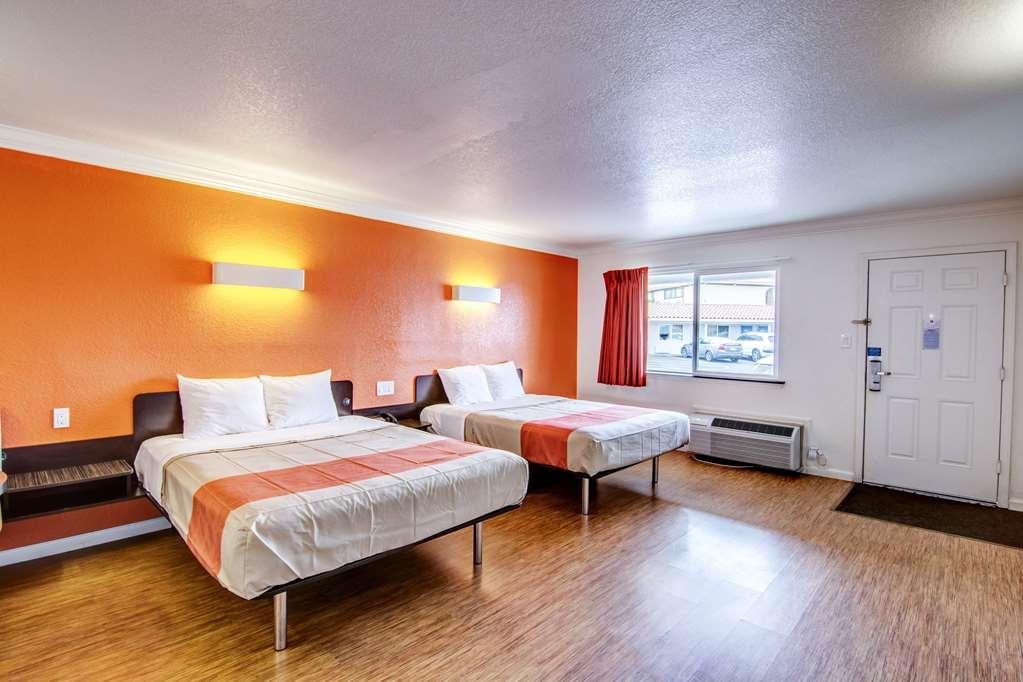 Motel 6 Manteca Værelse billede