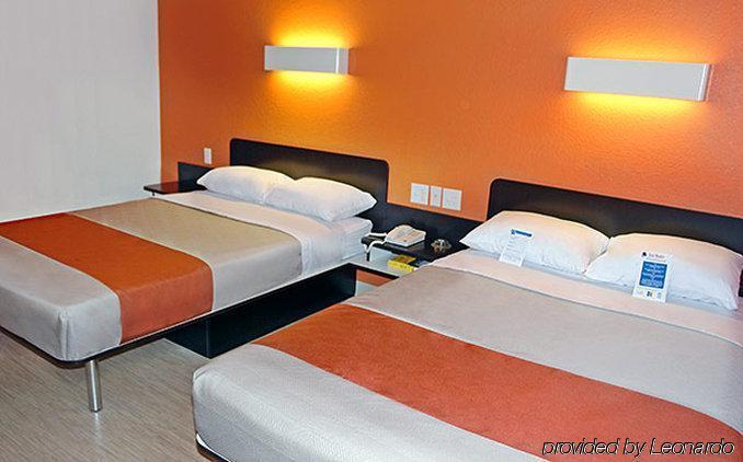 Motel 6 Manteca Eksteriør billede