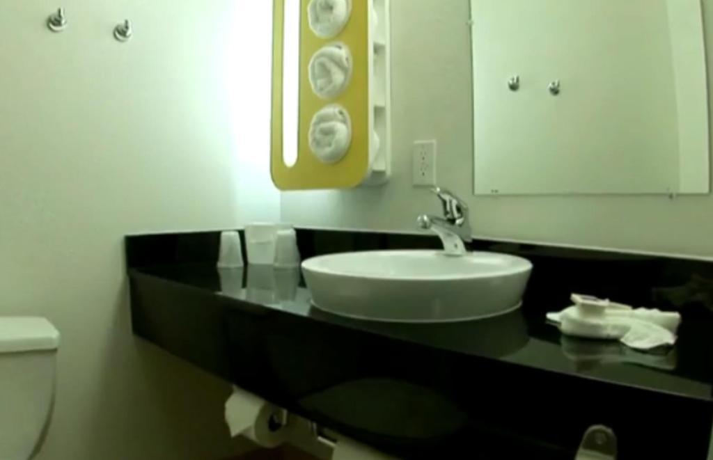 Motel 6 Manteca Værelse billede