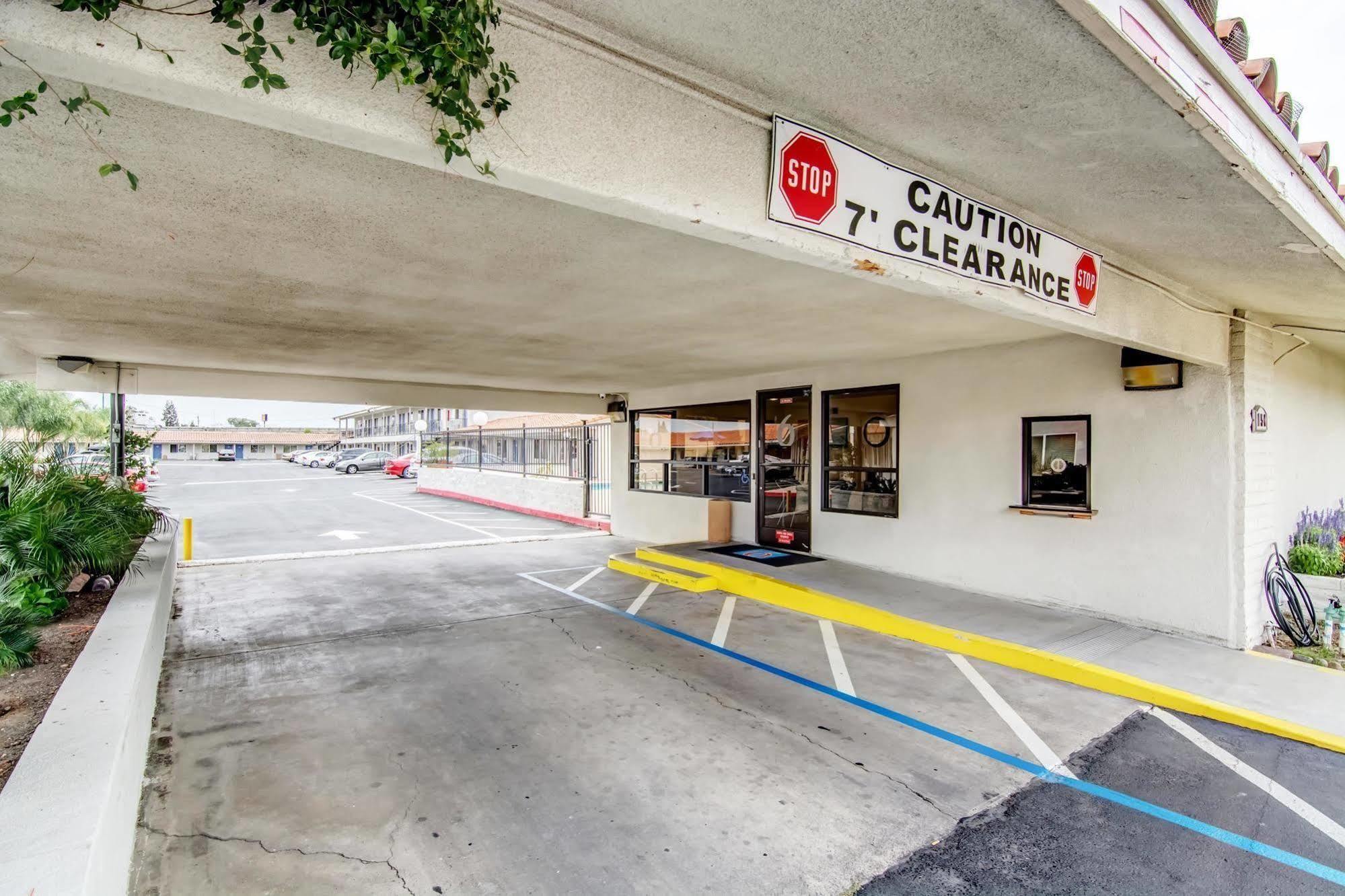 Motel 6 Manteca Eksteriør billede