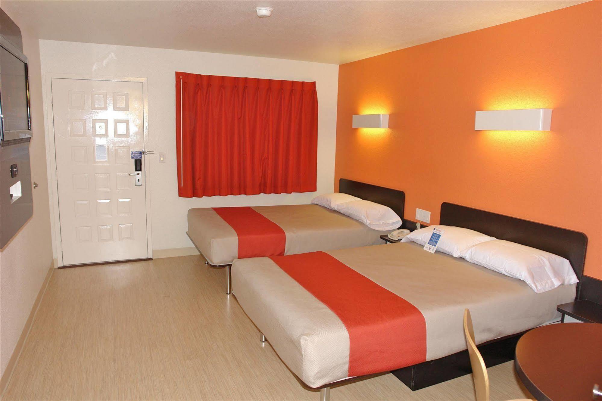 Motel 6 Manteca Eksteriør billede