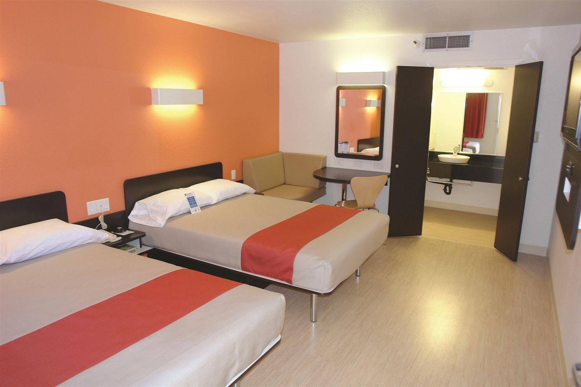 Motel 6 Manteca Eksteriør billede