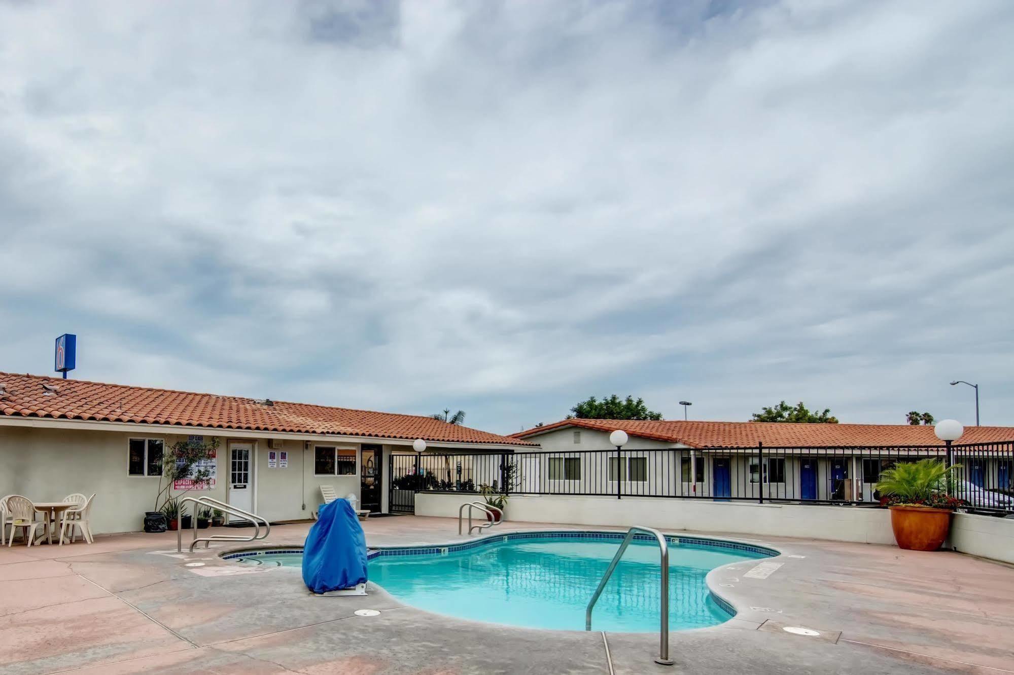 Motel 6 Manteca Eksteriør billede